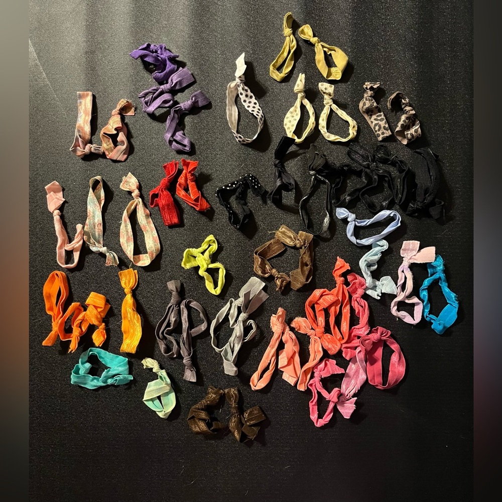 Wrapables Hair Tie Ponytail Holders Assorted No-Crease elastic stretch ouchless